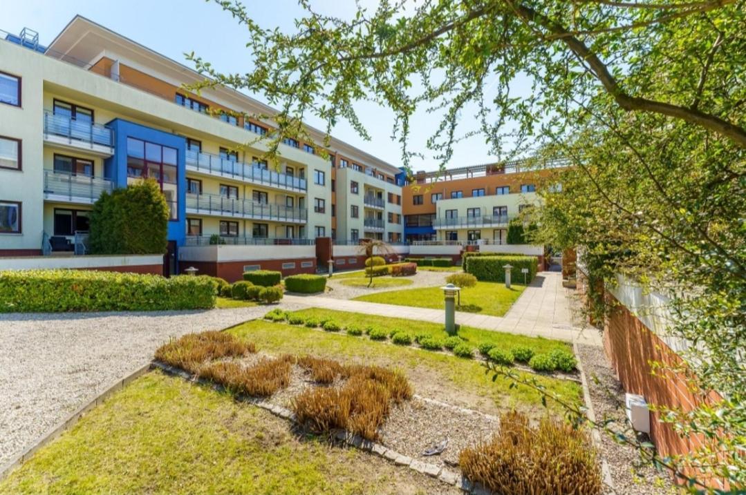 Unique Beige & Gold Apartments Kolobrzeg Exterior photo