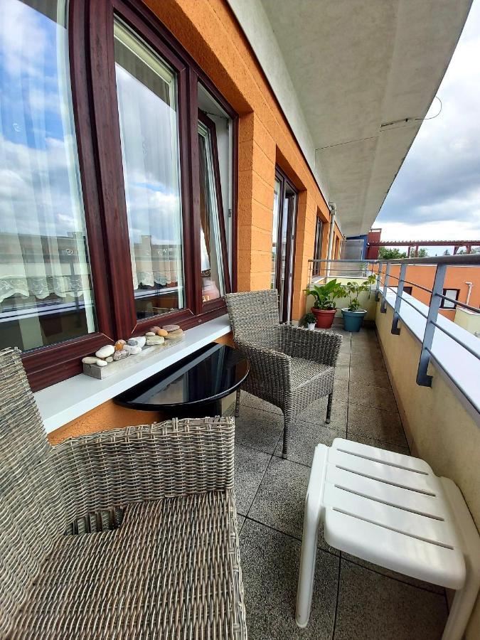 Unique Beige & Gold Apartments Kolobrzeg Exterior photo